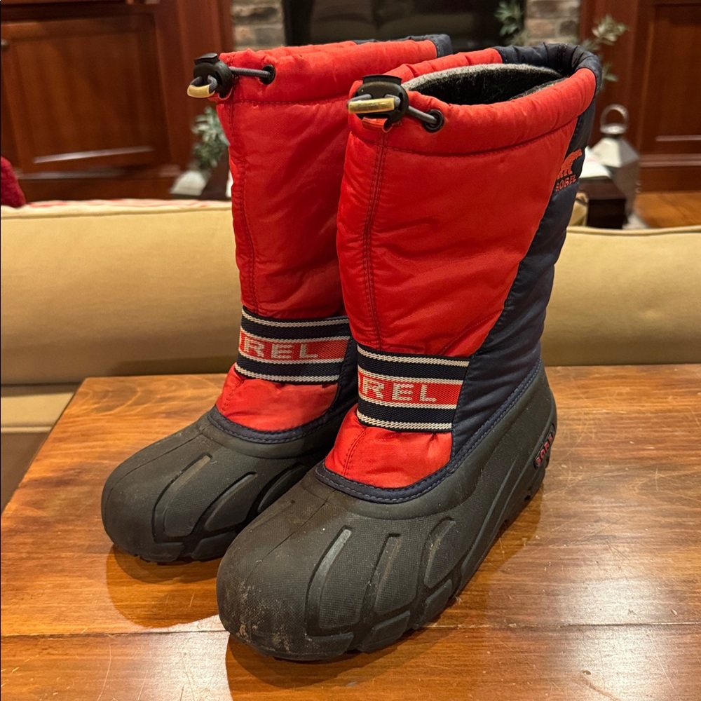 SOREL Boots Slip In Nylon Wool Lined Red Blue 6 Adjustable Sturdy Walking Hiking